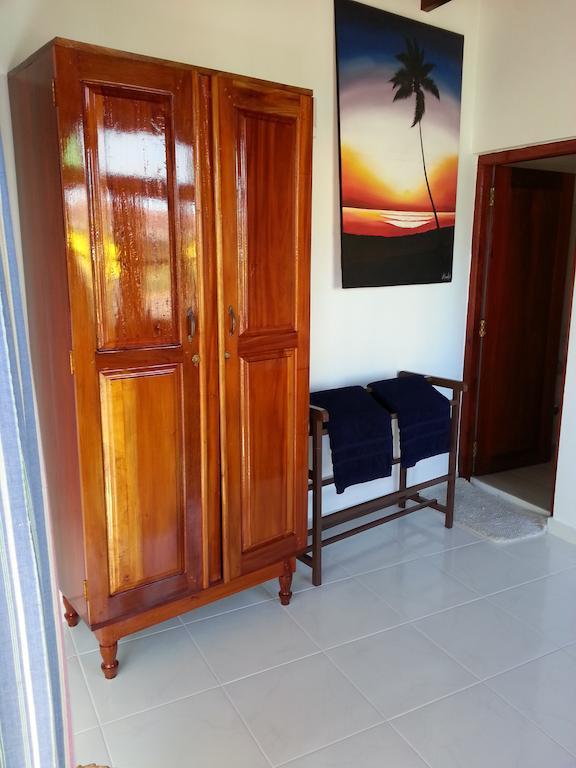 Main Reef Guest House Hikkaduwa Chambre photo
