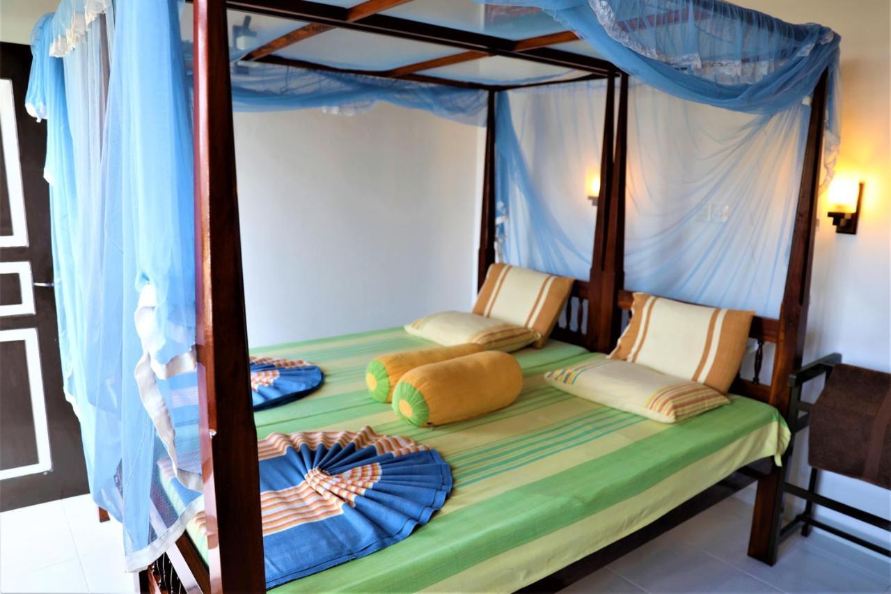 Main Reef Guest House Hikkaduwa Extérieur photo